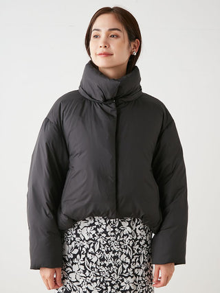  2-way Cropped Hooded Puffer Jacket in black, Premium Fashionable Women's Tops Collection at SNIDEL USA