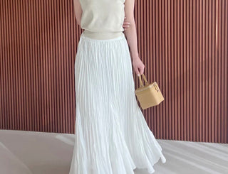 Skirt Proportion Guide: Pleats, Volume, and the Shoe Pairings That Balance the Look