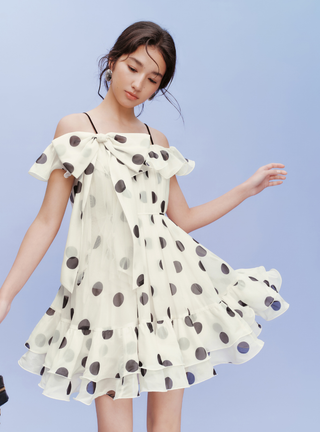 Off-Shoulder Back Ribbon Dress