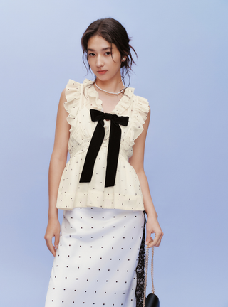 Sleeveless Front Ribbon Blouse