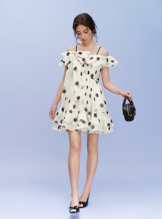 Off-Shoulder Back Ribbon Dress