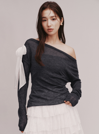 Shoulder Ribbon Knit Top