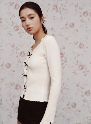 Front Bow Knit Top