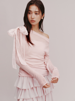 Shoulder Ribbon Knit Top