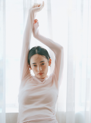 Shoulder Ribbon Knit Top