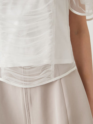 Gathered Puff Sleeve Top in Ivory, Premium Fashionable Women's Tops Collection at SNIDEL USA.