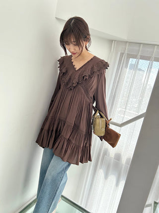 Cotton Like Ruffle Collar Tunic