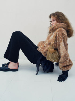Brown spotted SNIDEL Faux Fur Blouson styled with black pants, gloves and a matching patterned shoulder bag.