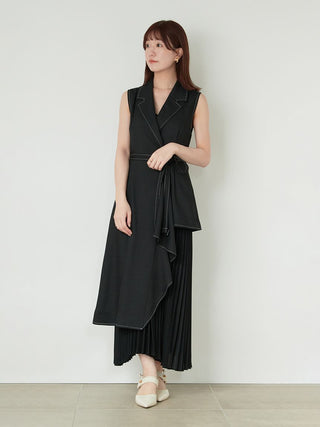 Asymmetrical Sleeveless Pleated Trench Dress in Black, Luxury Women's Dresses at SNIDEL USA.