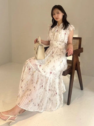 Sustainable Ribbed Waist Pleated Dress