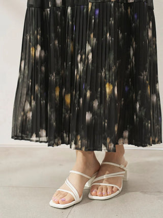 Sustainable Ribbed Waist Pleated Dress