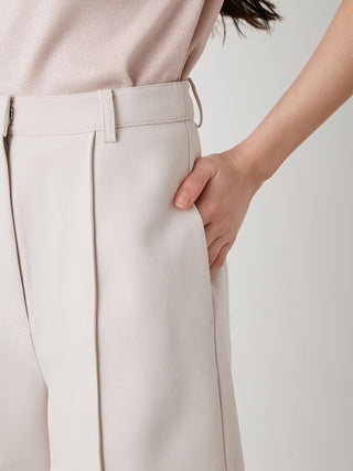 High-Waisted Tailored Shorts in Light Beige at Premium Fashionable Women's Pants at SNIDEL USA