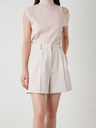 High-Waisted Tailored Shorts in Light Beige at Premium Fashionable Women's Pants at SNIDEL USA