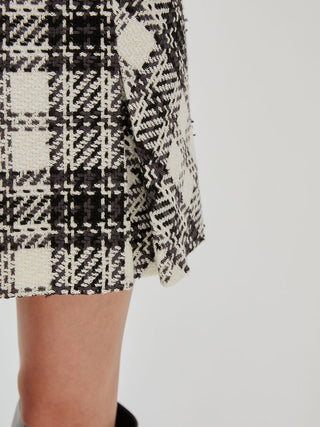 Roving Check Skirt Shorts in White, Premium Fashionable Women's Skirts & Skorts at SNIDEL USA