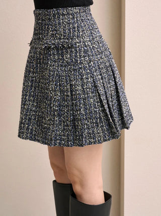 Side pleated tweed mini skirt