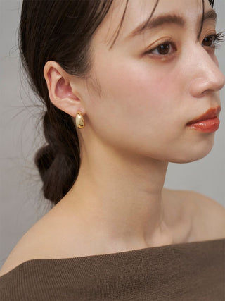 Minimal Metal Stud Earrings