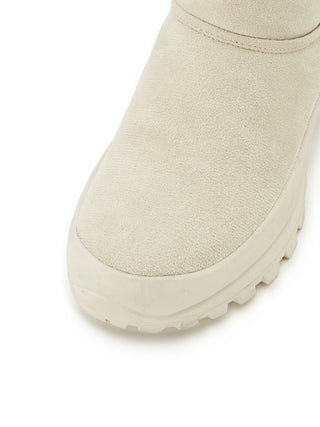 Vibram Collaboration Faux Mouton Boots in ivory, Premium Collection of Fashionable & Trendy Women's Boots, Pumps, Loafers & Flats,  & Sandals at SNIDEL USA