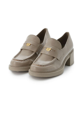 Classic Chunky Heel Loafer in Beige, Premium Footwear, Shoes & Slippers at SNIDEL USA.