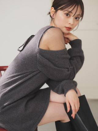 See-through shoulder knit dress