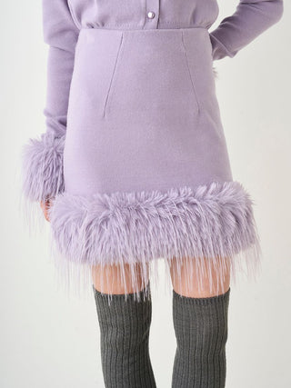 Woman in lavander Fur Hem Knit Skirt