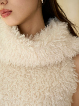 Faux Fur Sleeveless Knit Pullover