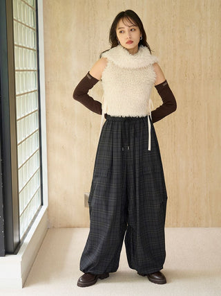 Faux Fur Sleeveless Knit Pullover