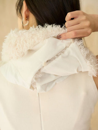 Faux Fur Sleeveless Knit Pullover