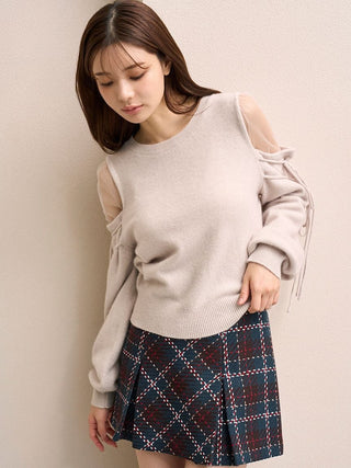 See-through shoulder knit pullover
