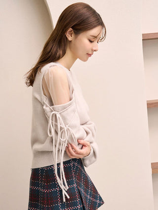 See-through shoulder knit pullover