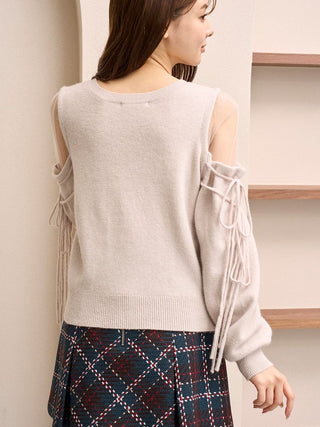 See-through shoulder knit pullover
