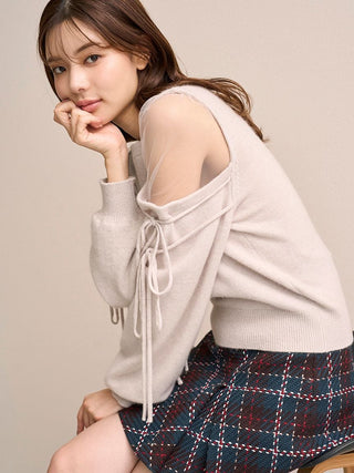 See-through shoulder knit pullover