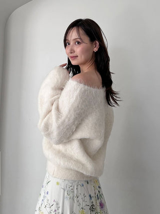 [HIGH QUALITY COLLECTION] Suri Alpaca V-neck pullover
