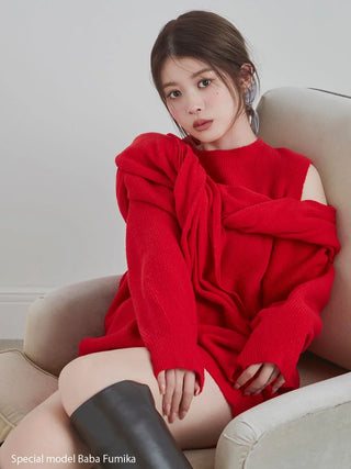 Deformation knit pullover