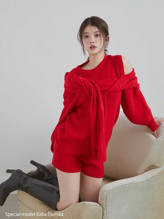 Deformation knit pullover