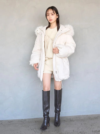 Deformation knit pullover