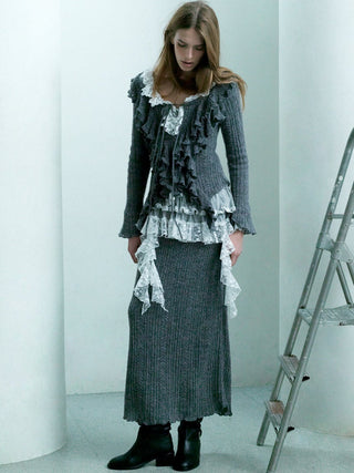 Ruffle design knit pullover