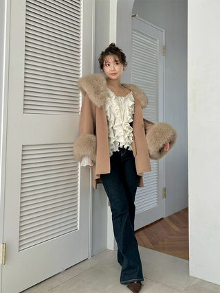 Ruffle design knit pullover