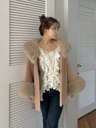 Ruffle design knit pullover