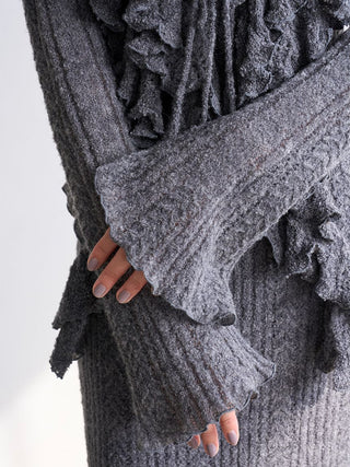 Ruffle design knit pullover