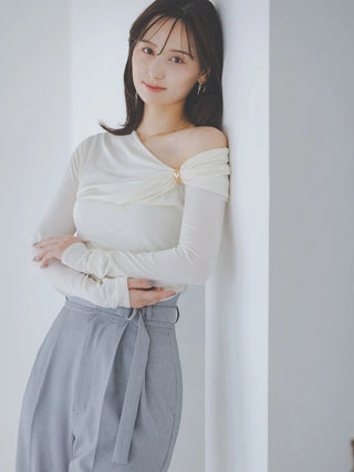 Metal Detail Draped Knit Pullover