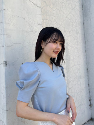Design Puff Sleeve Tops in blue, A Premium, Fashionable, and Trendy Women's Tops at SNIDEL USA