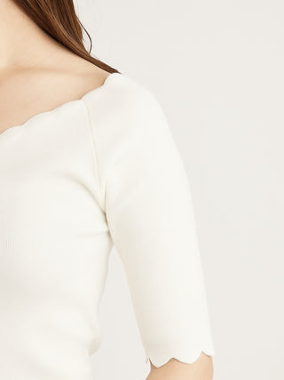  Sustainable Scallop Knit Tops in white, A Premium, Fashionable, and Trendy Women's Tops at SNIDEL USA