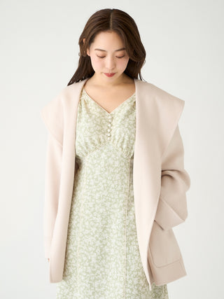 SNIDEL USA has released its iconic Hooded River Short Coat in soft Pastel colors that adds to your feminine charm. 