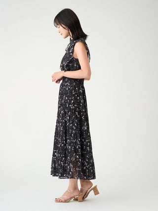  Sustainable Frill Pleated Dress in black, premium women's dress at SNIDEL USA