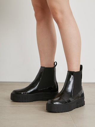 SNIDEL×PUMA Chunky Soles & Loafer Style Boots in black, Premium Collection of Fashionable & Trendy Women's Shoes, Boots, Loafers, & Sandals at SNIDEL USA