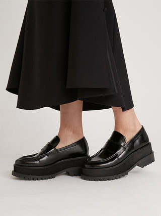 Vibram Chunky Loafers in black, Premium Collection of Fashionable & Trendy Women's Shoes, Boots, Loafers, & Sandals at SNIDEL USA