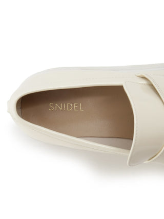 Vibram Chunky Loafers in ivory, Premium Collection of Fashionable & Trendy Women's Shoes, Boots, Loafers, & Sandals at SNIDEL USA