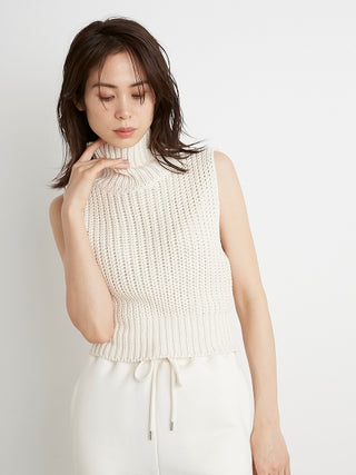 Crop top Knit Vest in ivory, Premium Fashionable Women's Tops Collection at SNIDEL USA